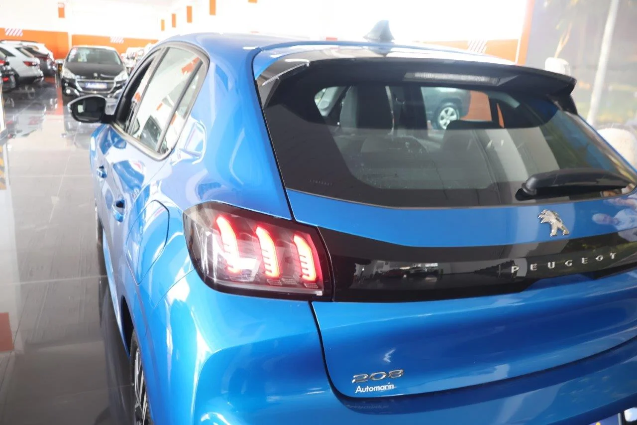 Peugeot 208 - View model 13