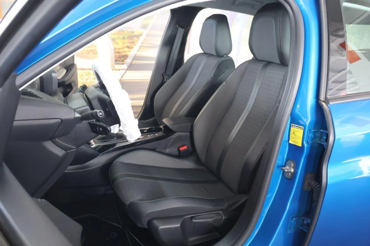 Peugeot 208 - View model 23