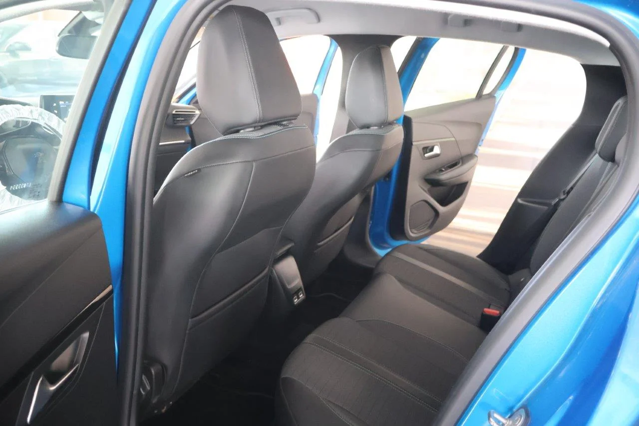 Peugeot 208 - View model 25