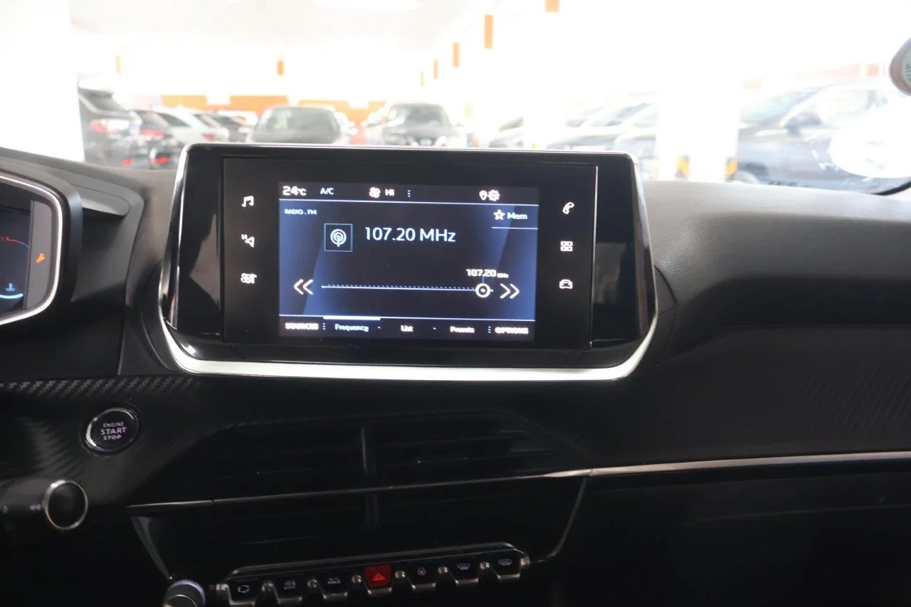 Peugeot 208 - View model 29