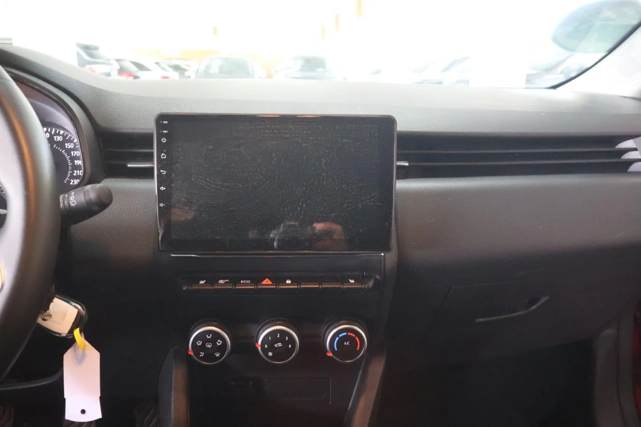Renault Clio - View model 28