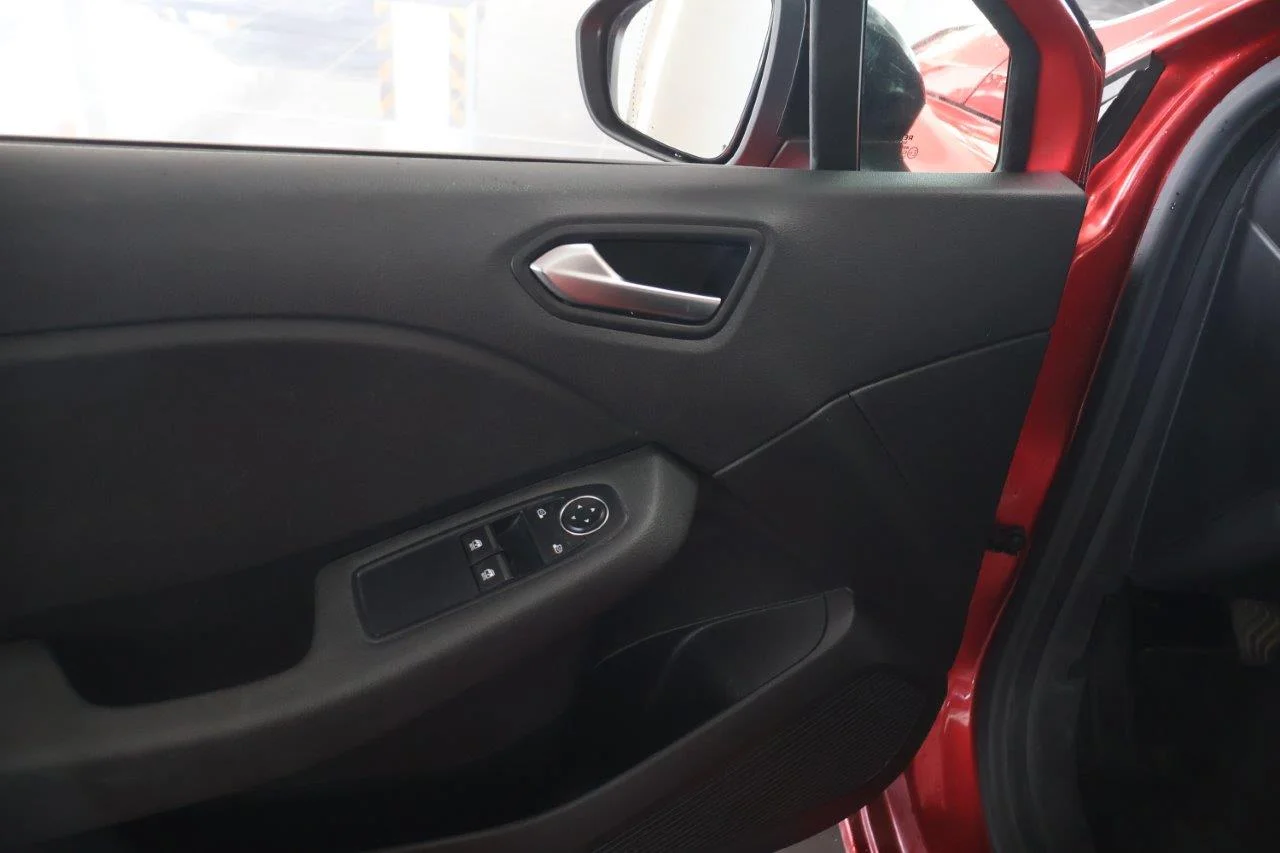 Renault Clio - View model 32