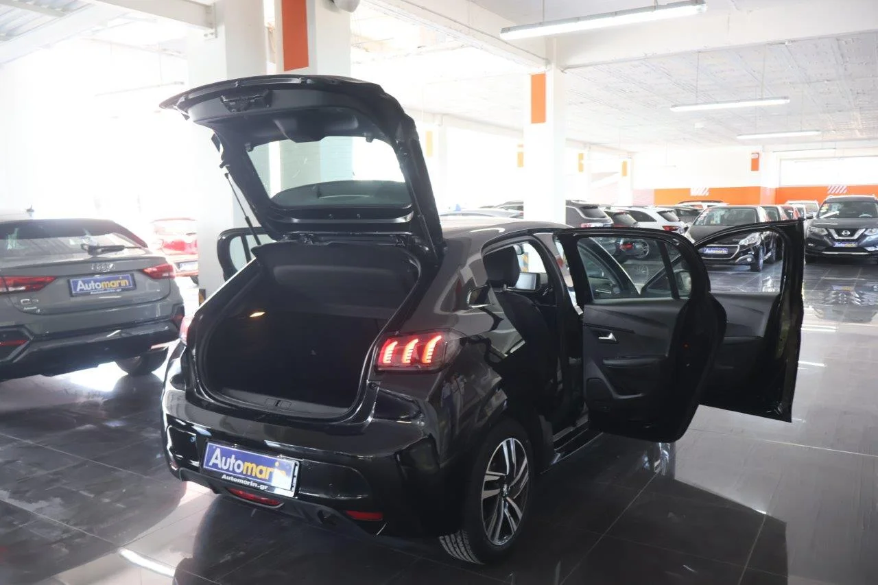 Peugeot 208 - View model 8