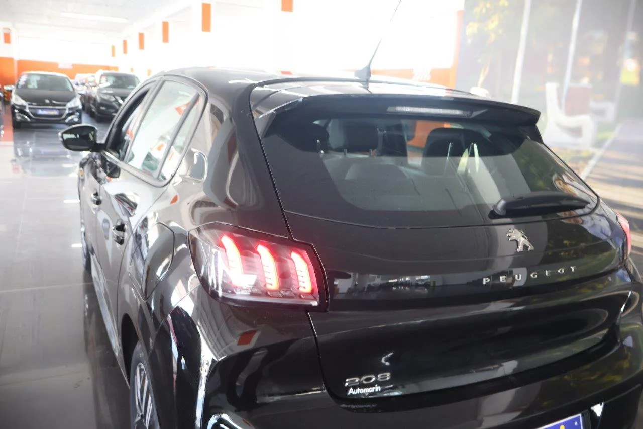 Peugeot 208 - View model 13