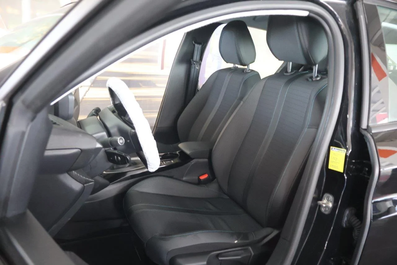 Peugeot 208 - View model 22