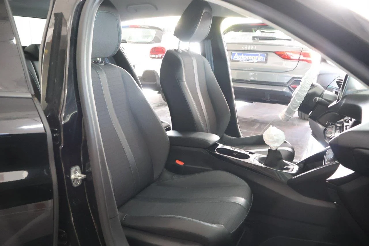 Peugeot 208 - View model 23