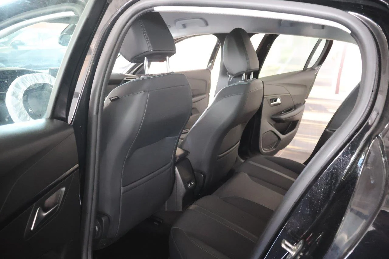 Peugeot 208 - View model 24