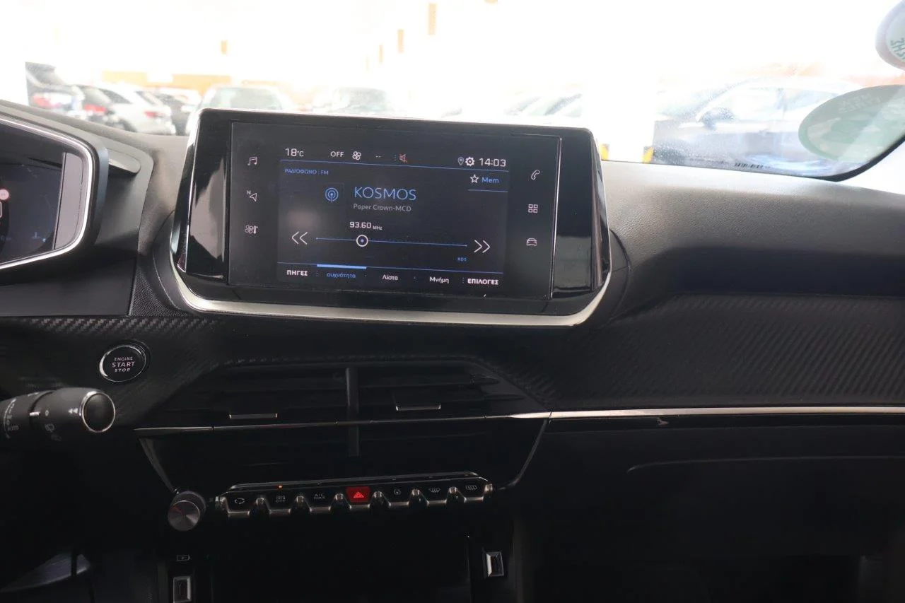 Peugeot 208 - View model 28