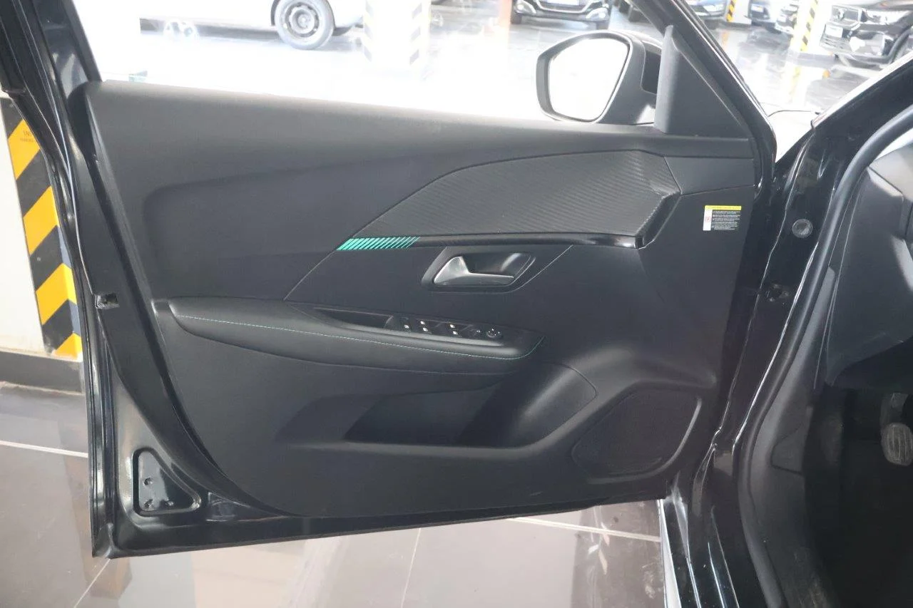 Peugeot 208 - View model 32