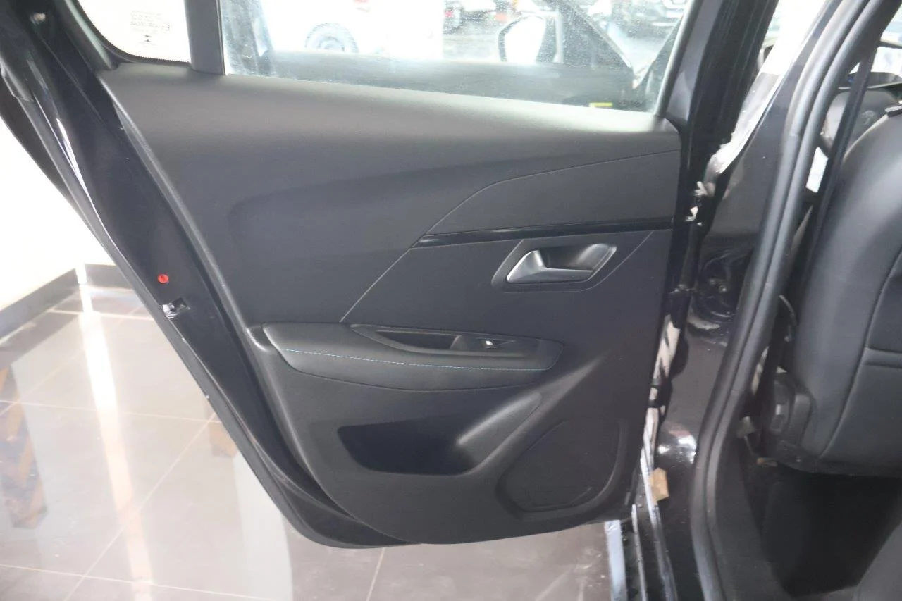 Peugeot 208 - View model 34