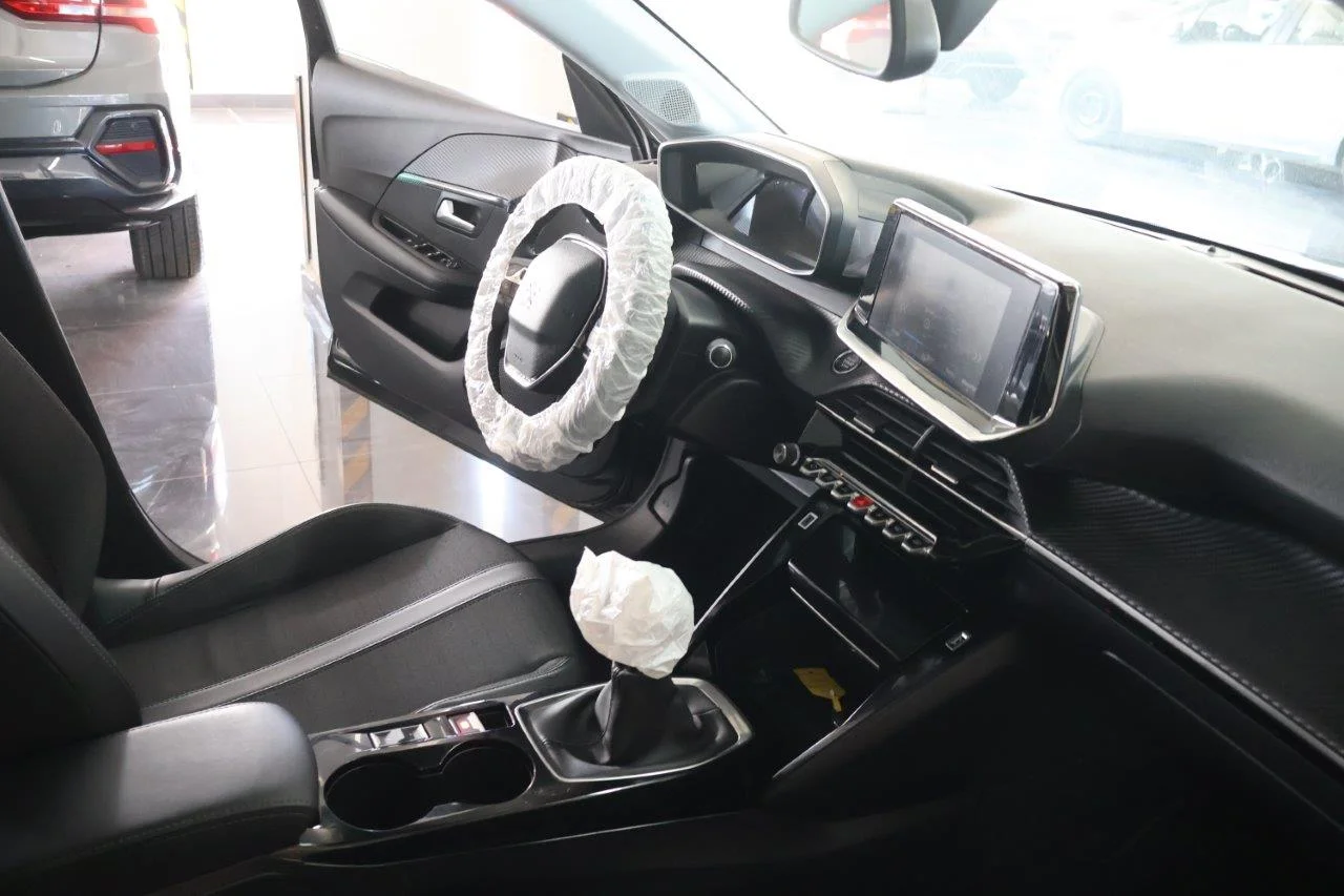 Peugeot 208 - View model 35