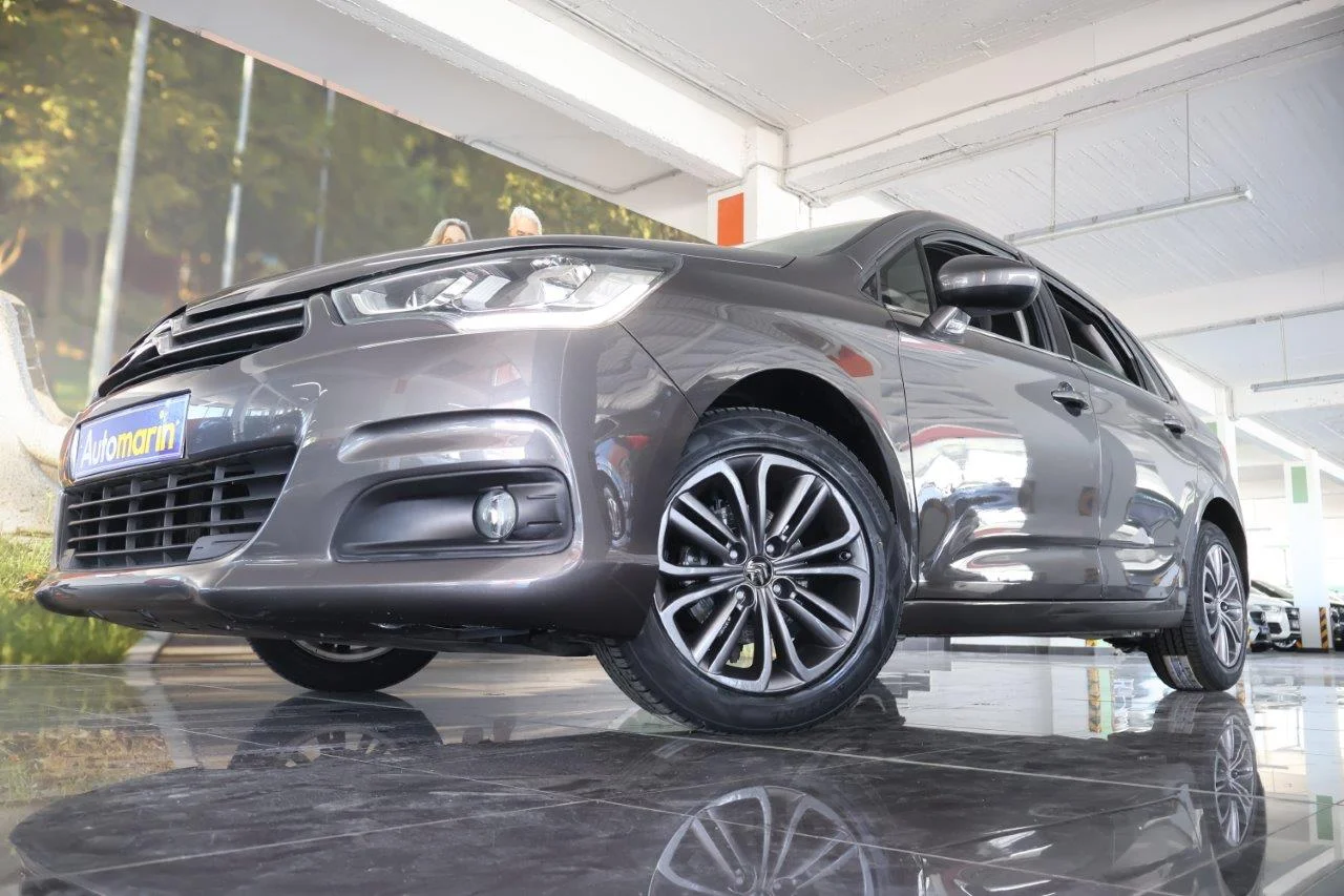 View 3 - Citroen C4 - 2015
