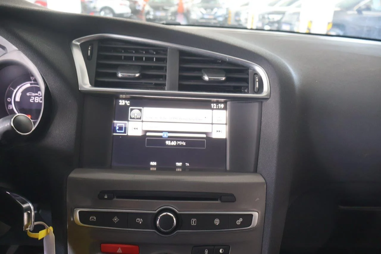 Citroen C4 - View model 28
