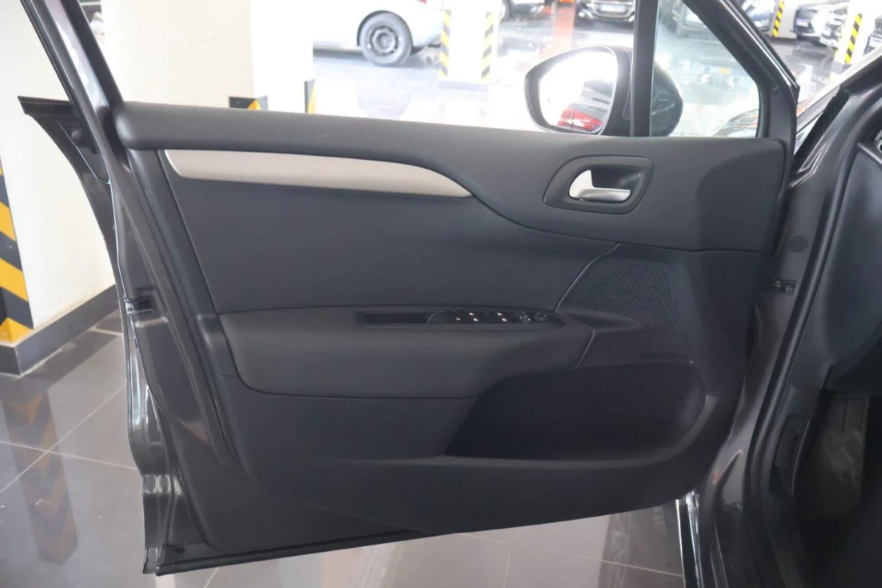 Citroen C4 - View model 32