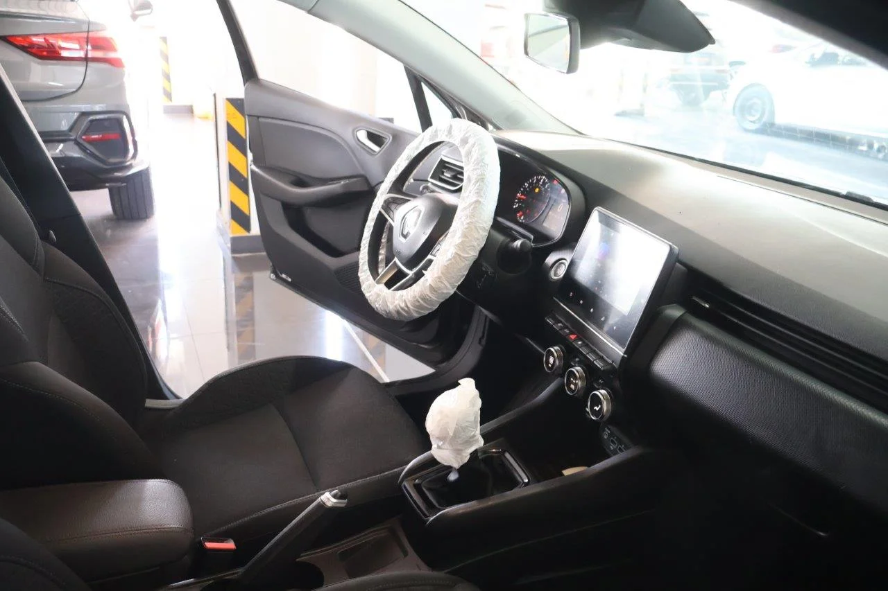 Renault Clio - View model 33