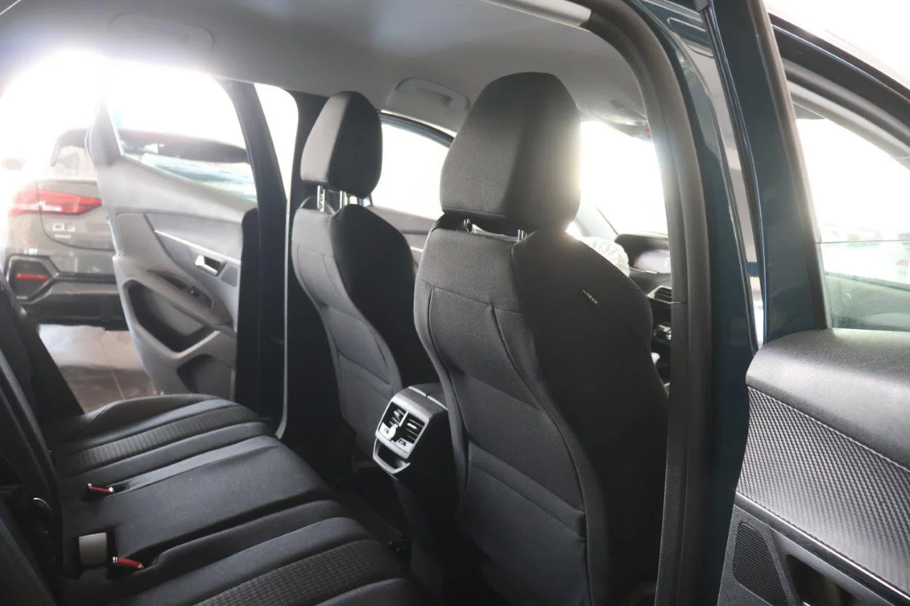 Peugeot 3008 - View model 25