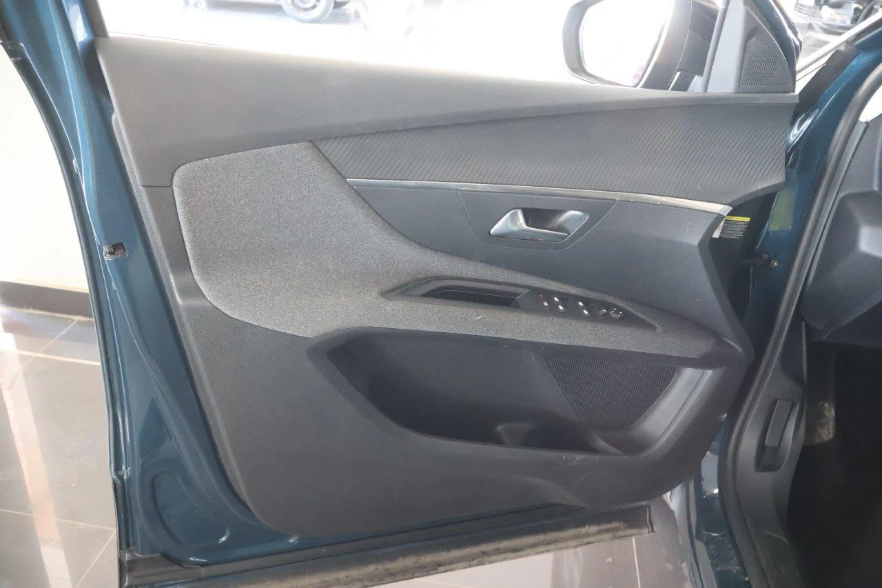Peugeot 3008 - View model 31