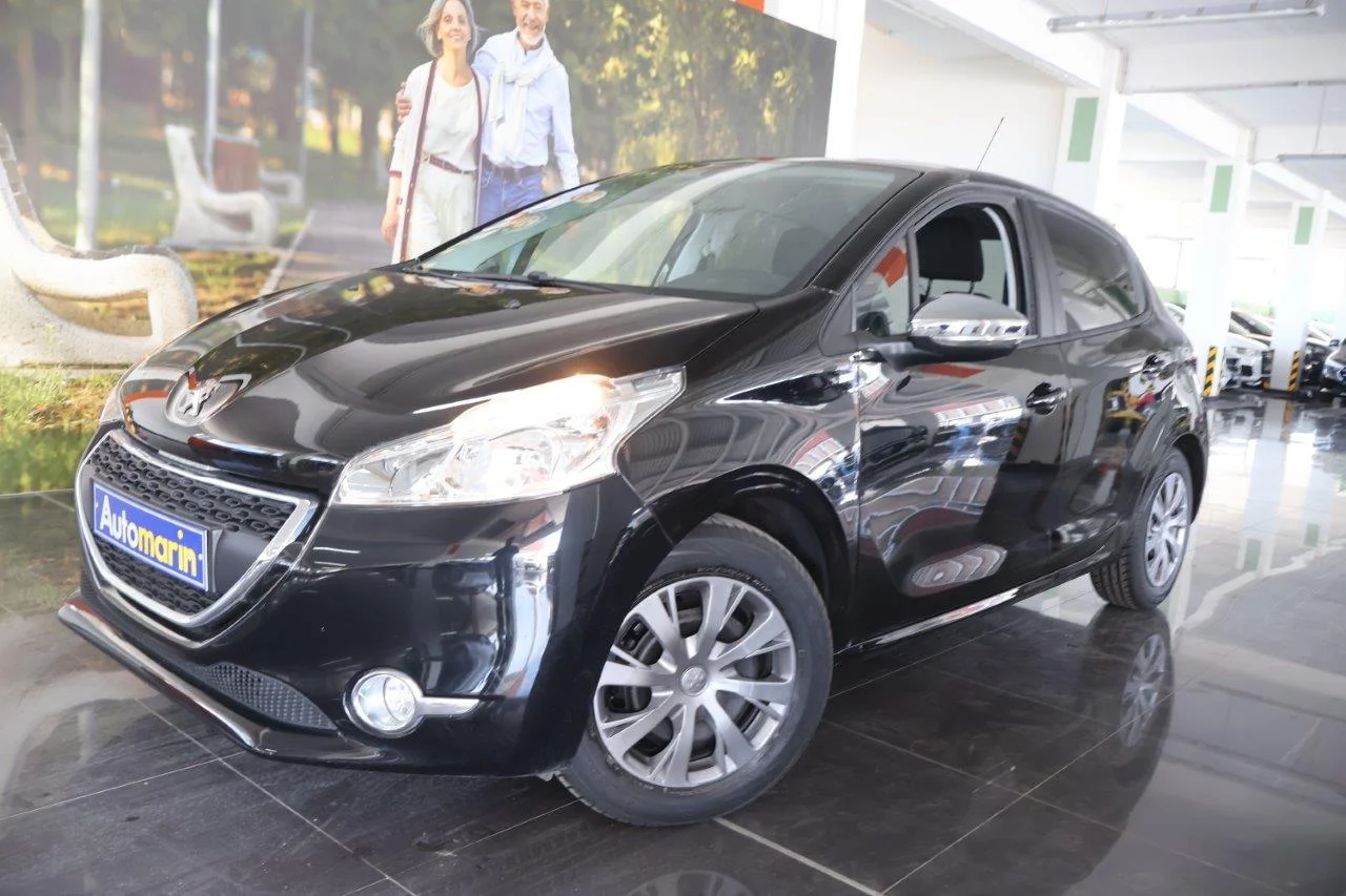 View 1 - Peugeot 208 - 2015