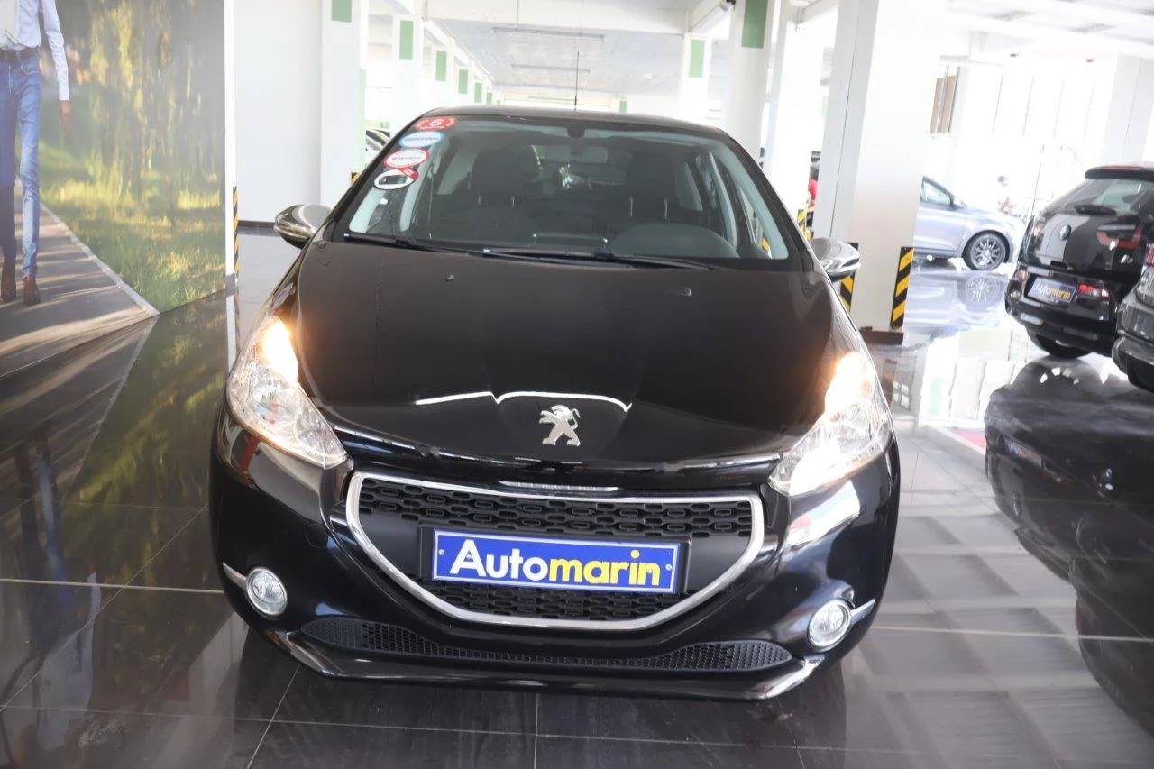 View 3 - Peugeot 208 - 2015