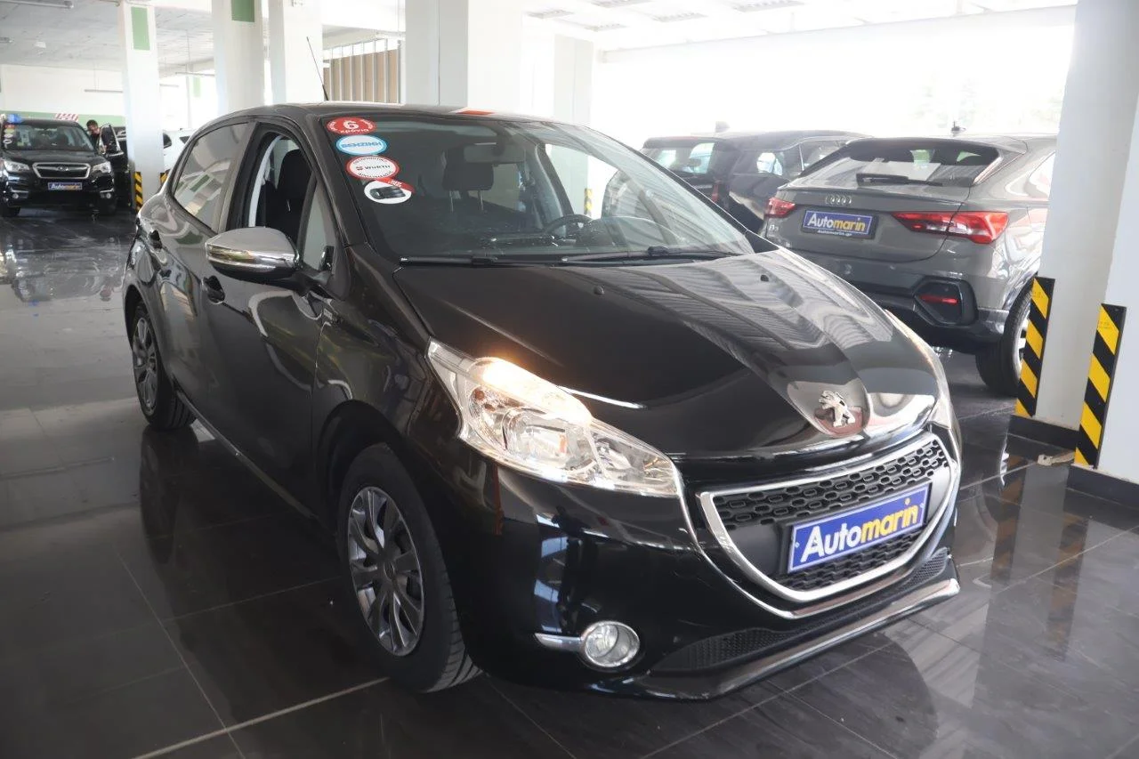 View 4 - Peugeot 208 - 2015