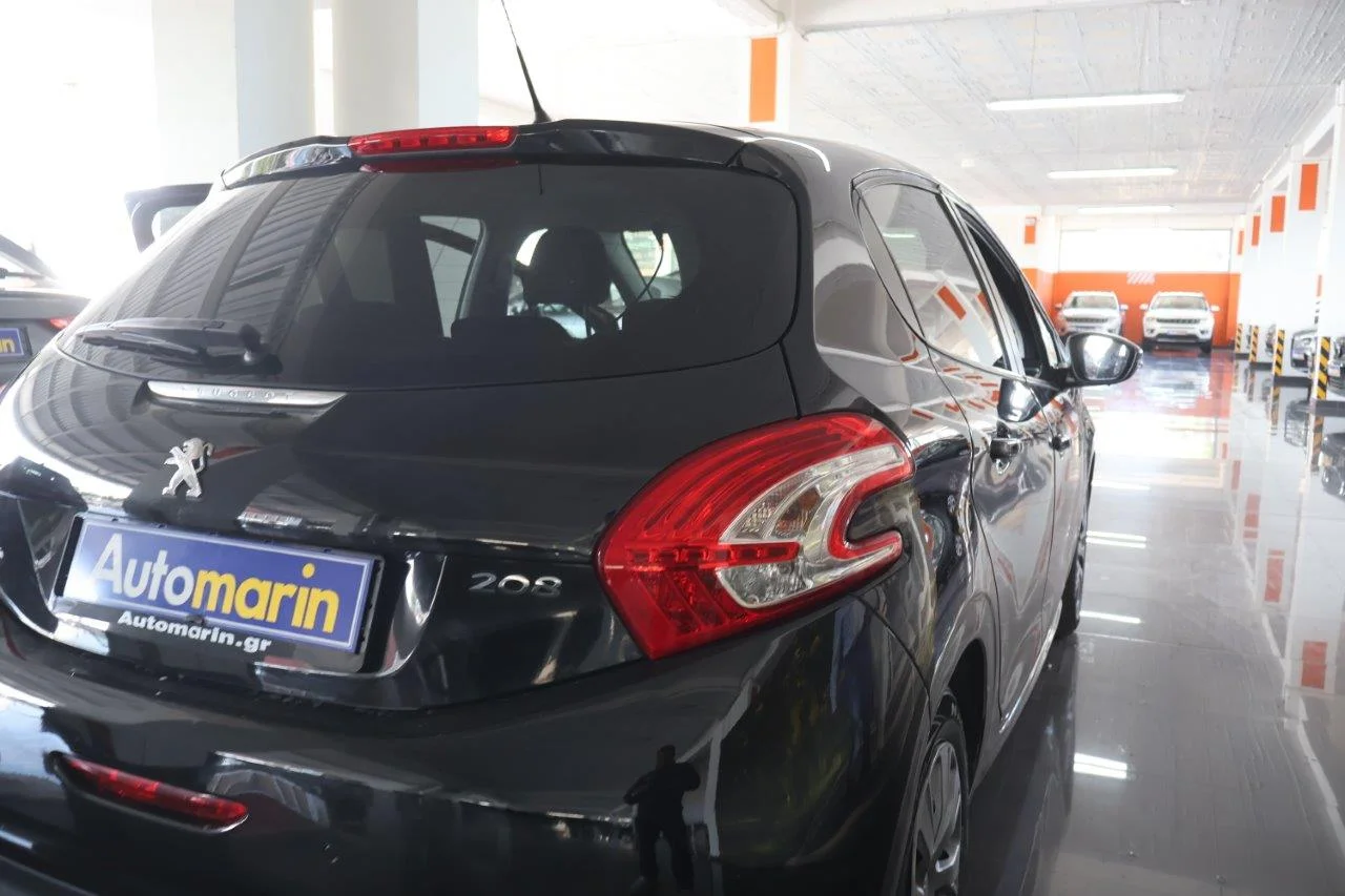 Peugeot 208 - View model 11