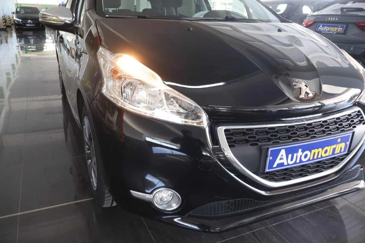 Peugeot 208 - View model 19