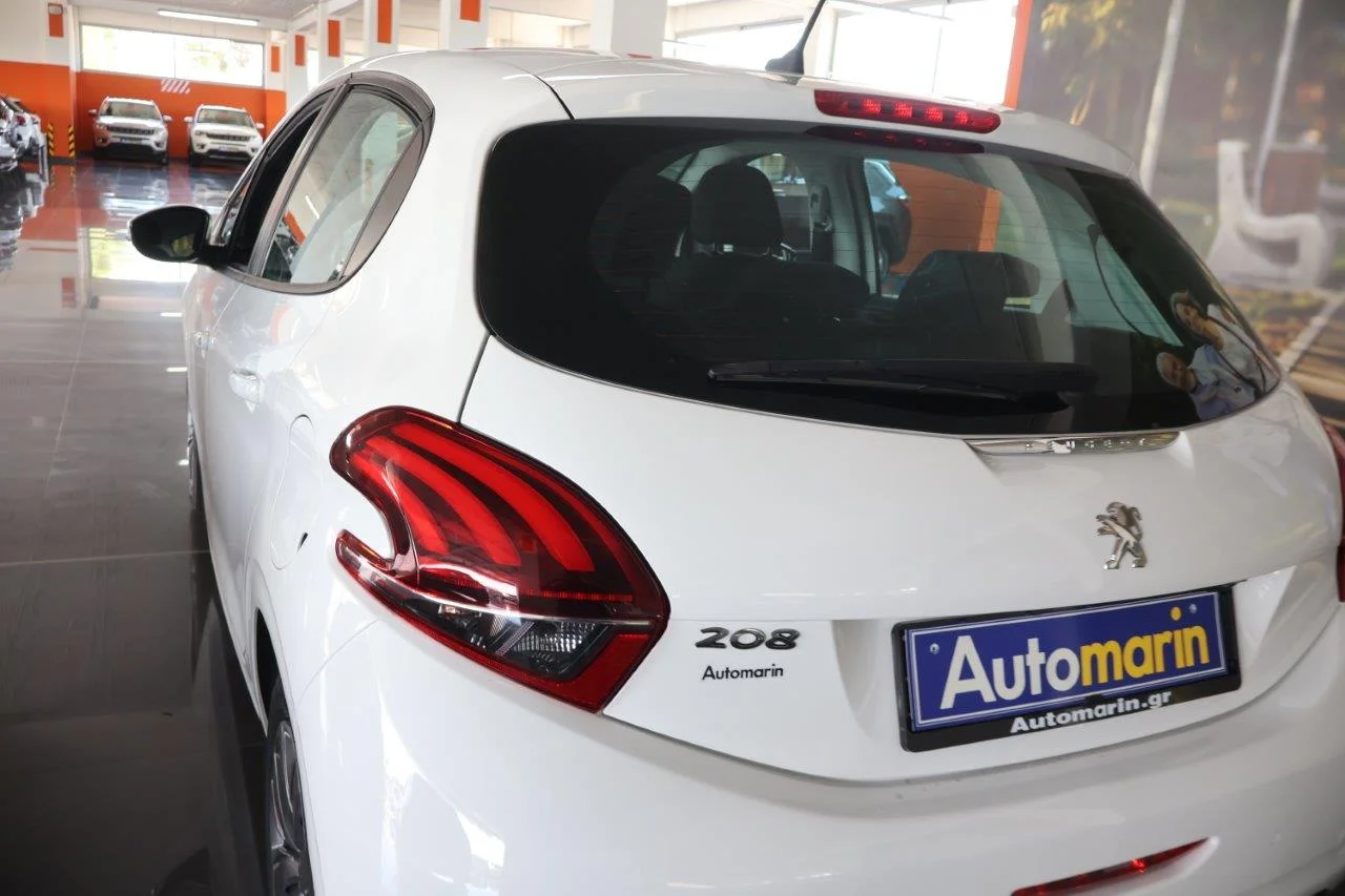 Peugeot 208 - View model 12
