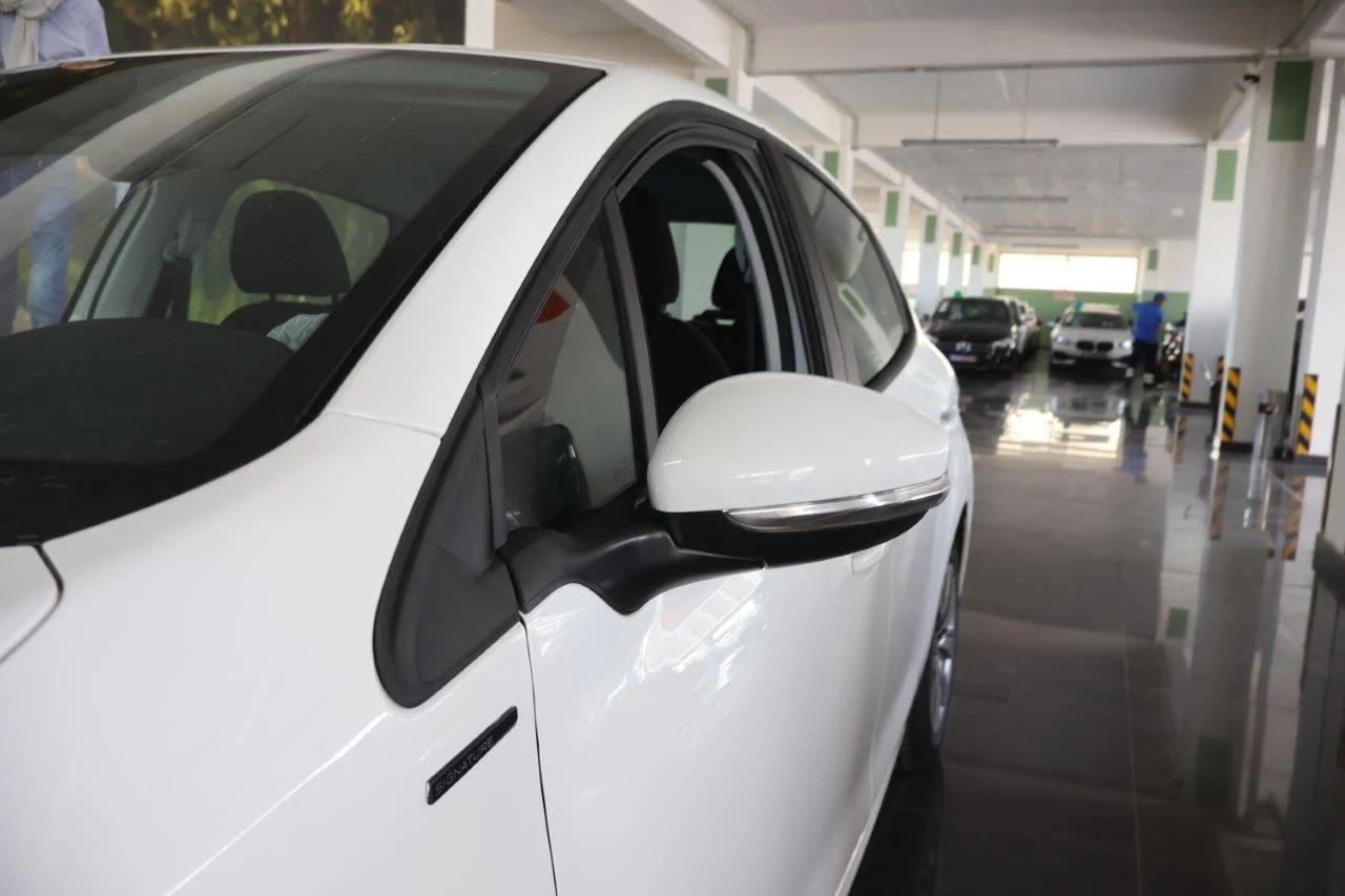Peugeot 208 - View model 16