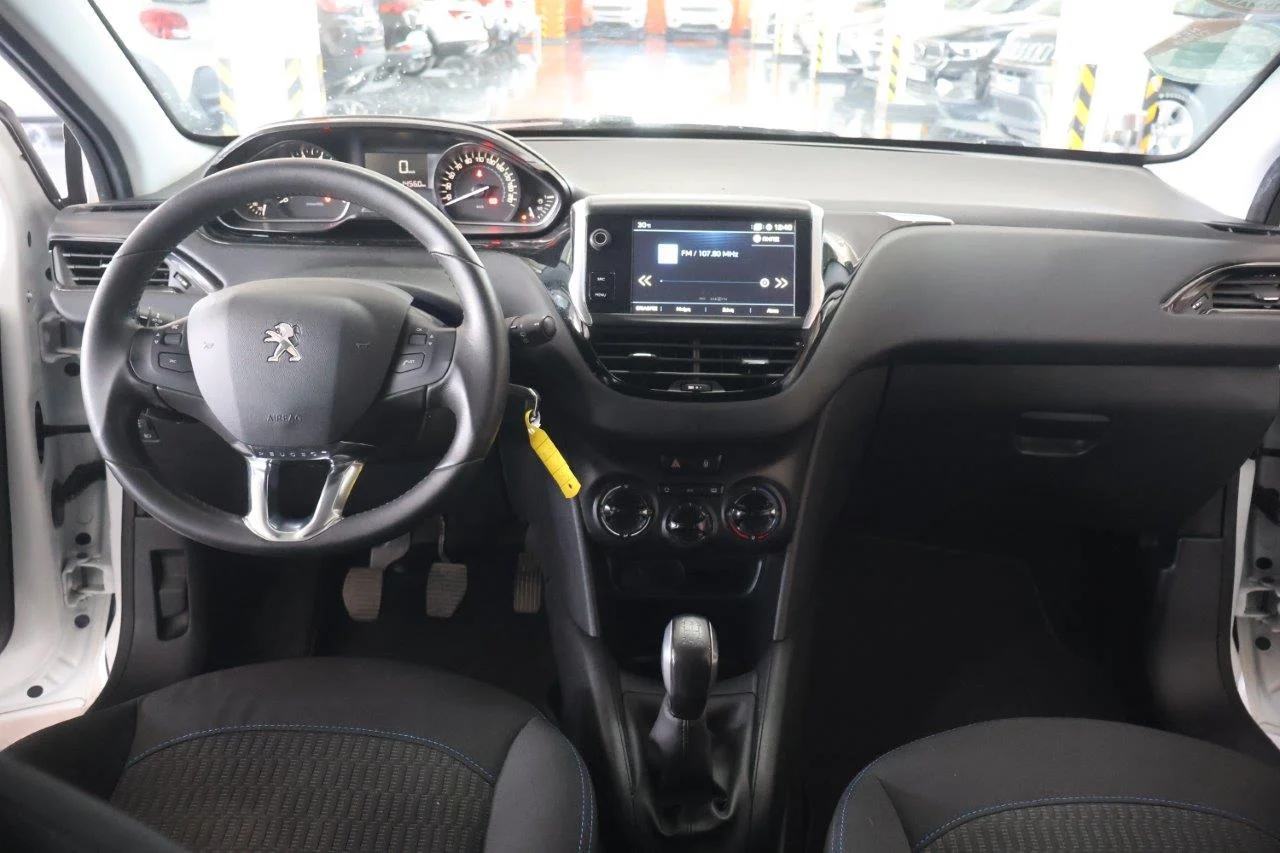 Peugeot 208 - View model 23