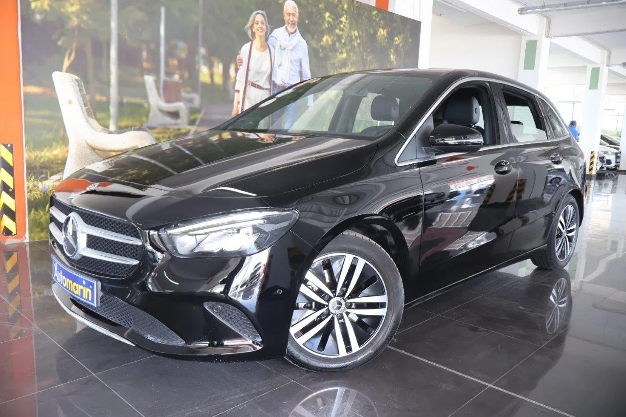 View 1 - Mercedes-Benz B 200 - 2022