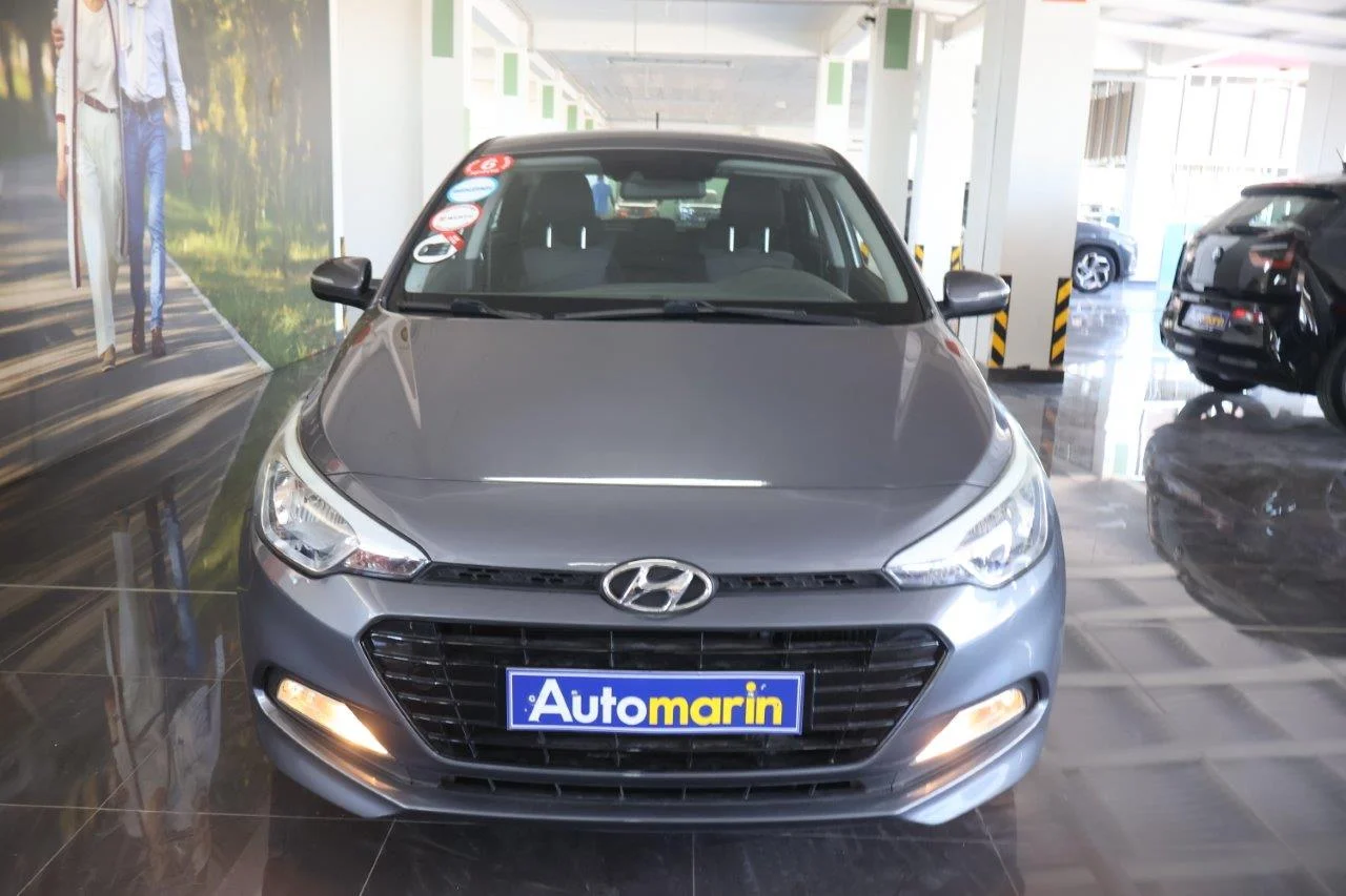 View 3 - Hyundai i 20 - 2016