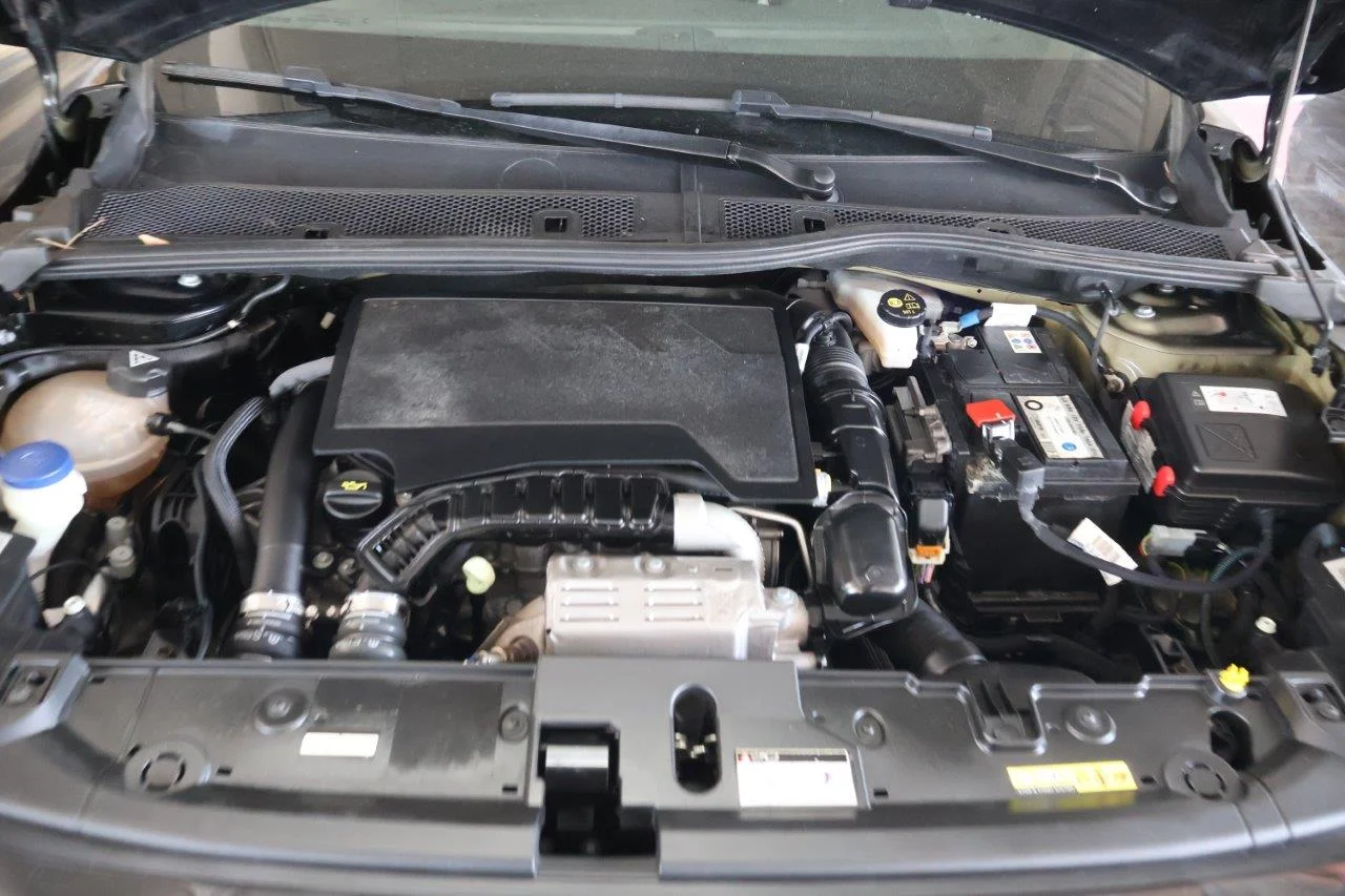 Peugeot 208 - View model 19
