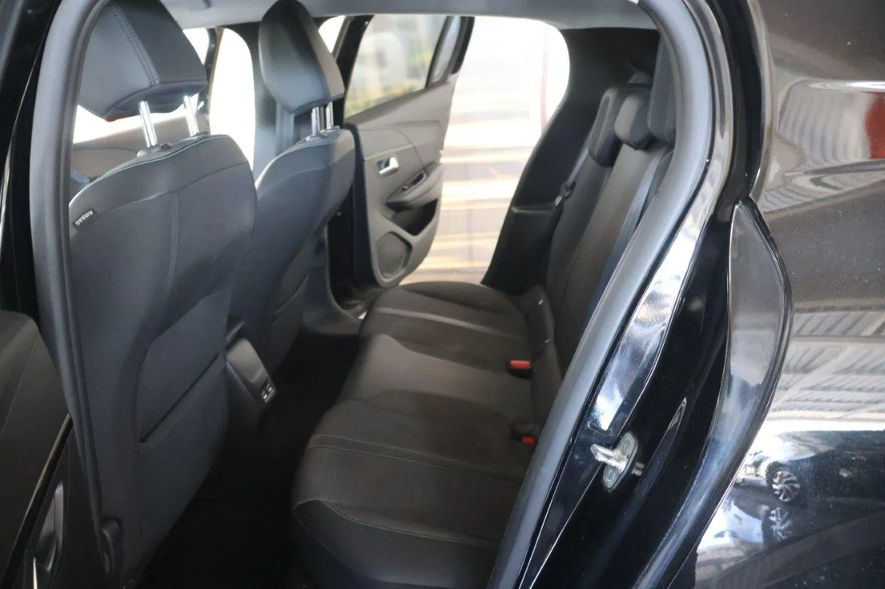 Peugeot 208 - View model 24