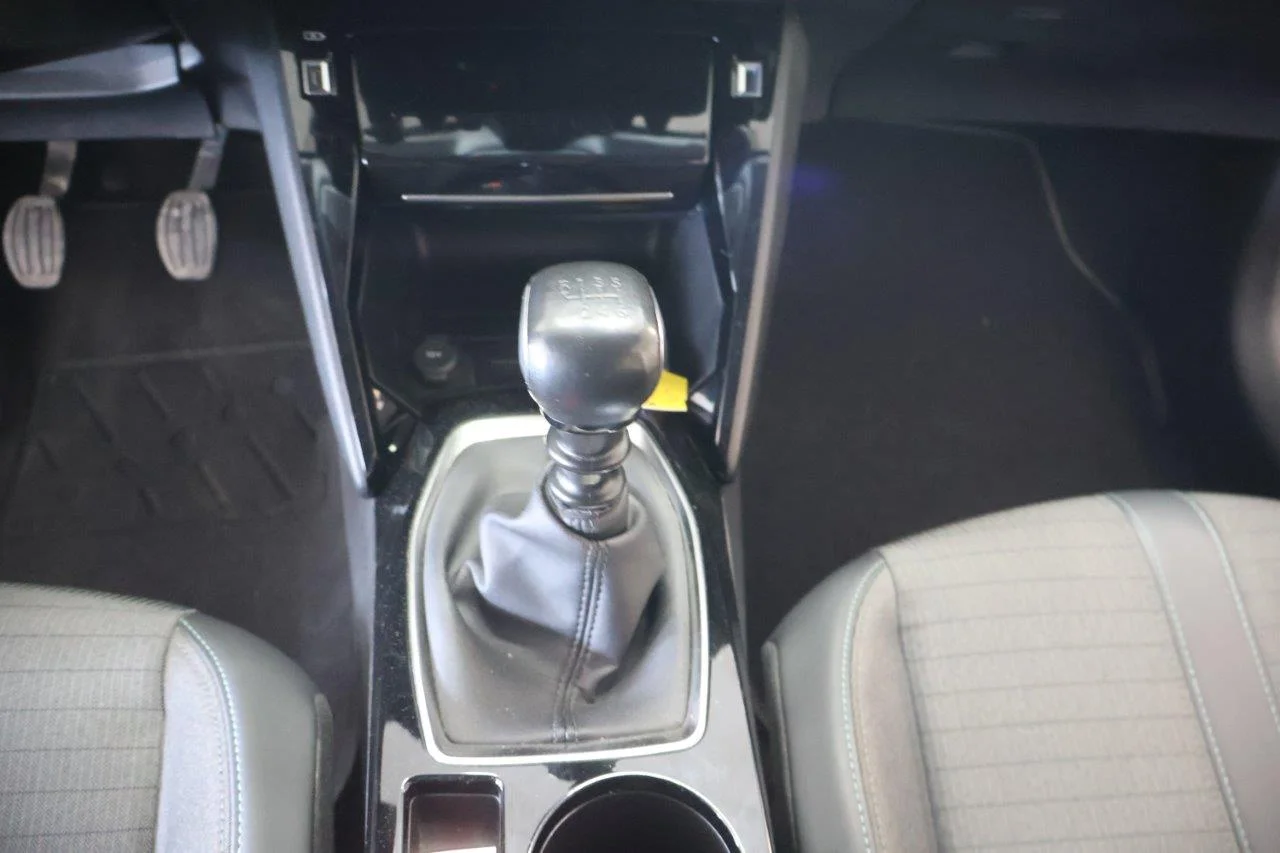 Peugeot 208 - View model 31