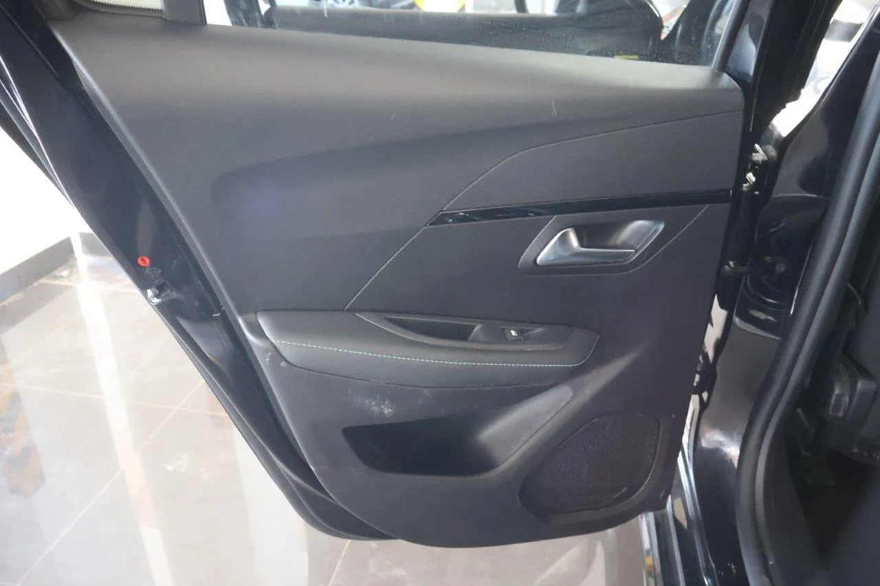 Peugeot 208 - View model 34
