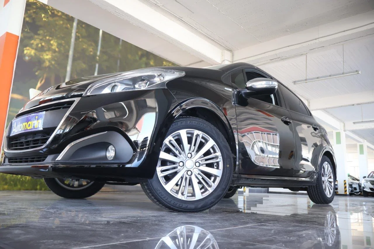 View 2 - Peugeot 208 - 2018
