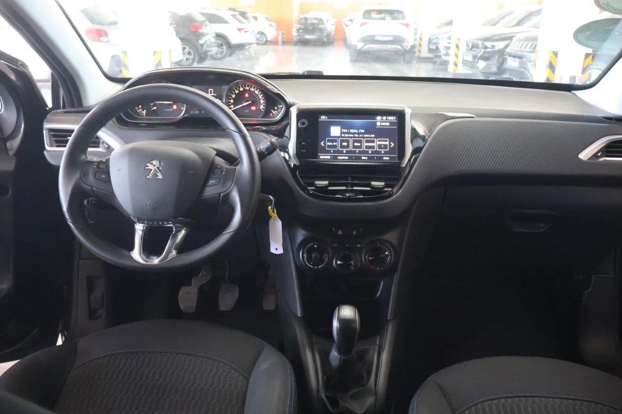 Peugeot 208 - View model 22