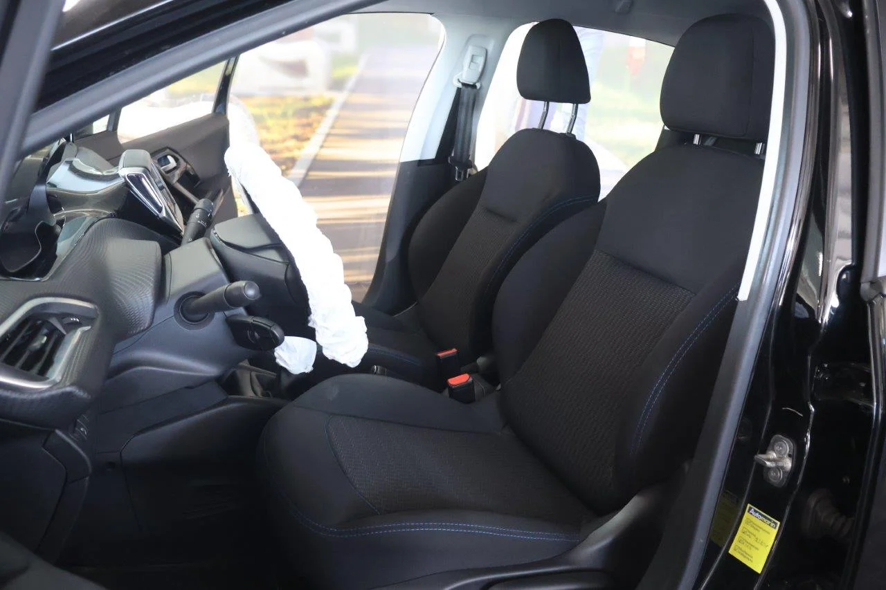 Peugeot 208 - View model 23