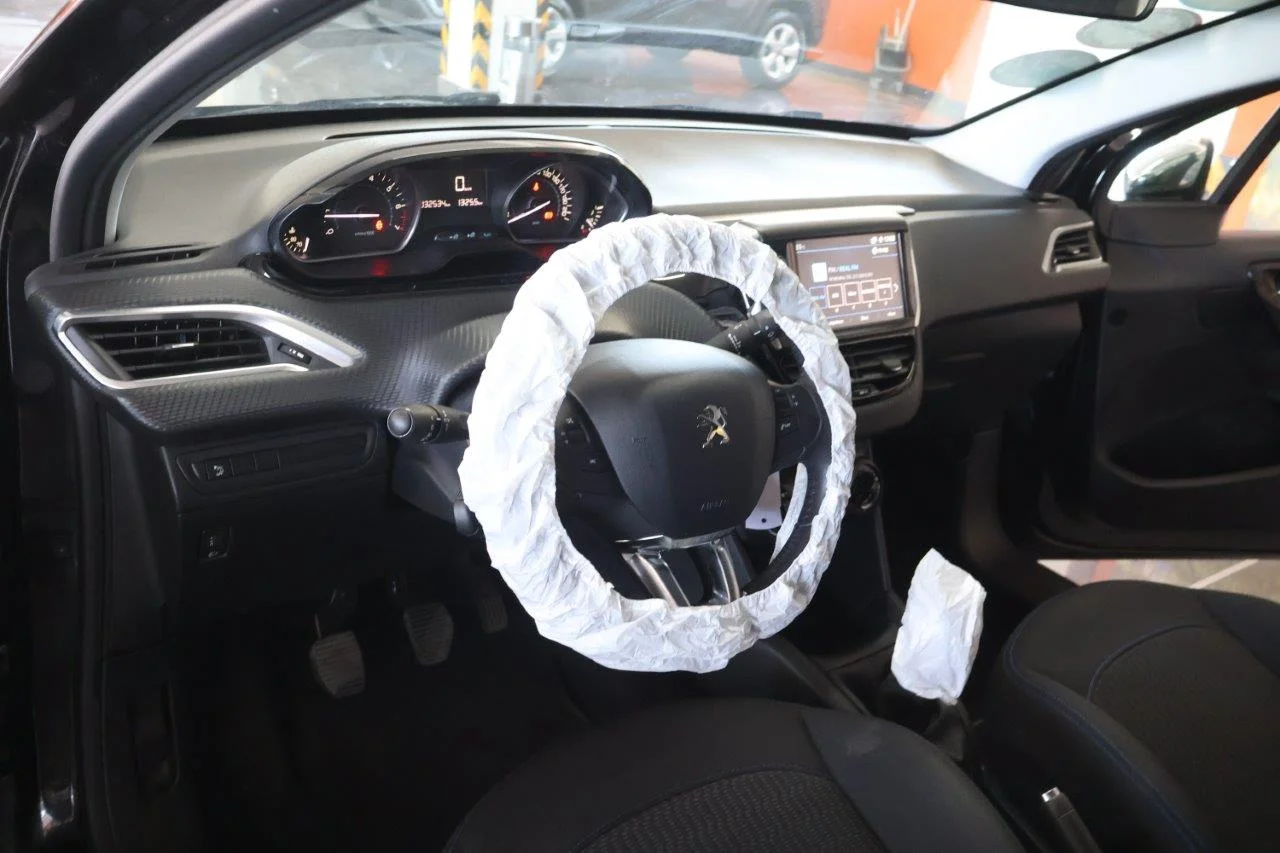 Peugeot 208 - View model 36
