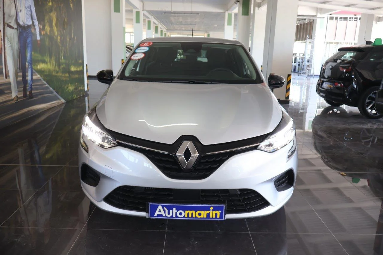 View 3 - Renault Clio - 2023