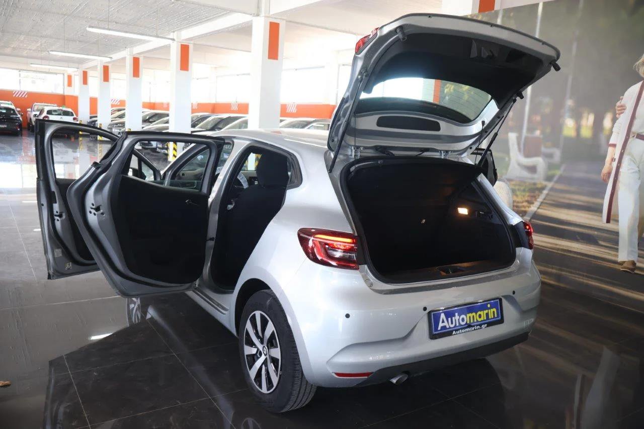 Renault Clio - View model 9