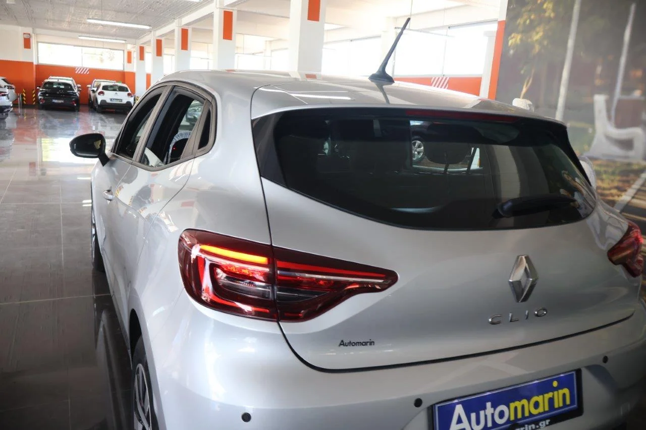 Renault Clio - View model 11