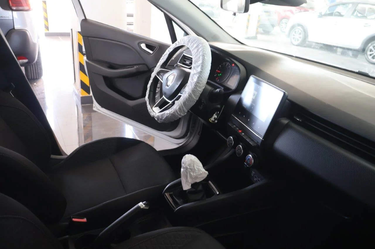 Renault Clio - View model 33