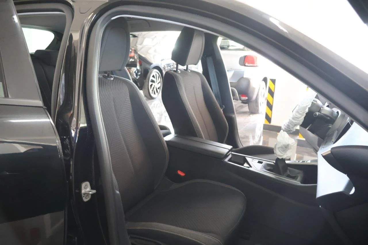 Peugeot 308 - View model 24