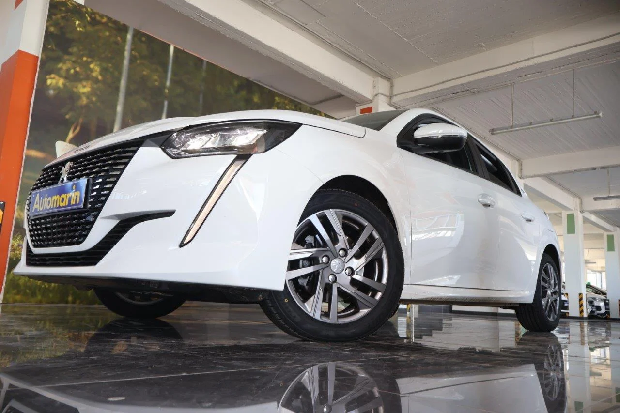 View 2 - Peugeot 208 - 2020
