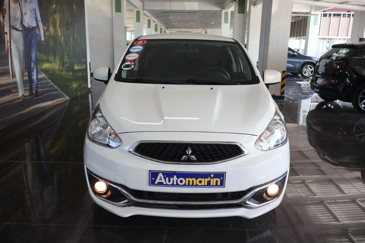 View 3 - Mitsubishi Space Star - 2020