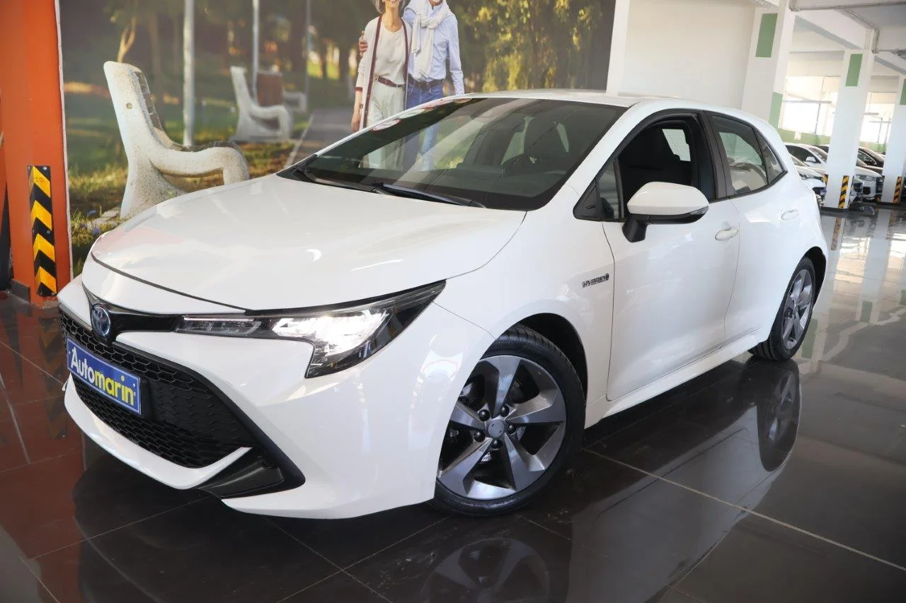 View 1 - Toyota Corolla - 2021