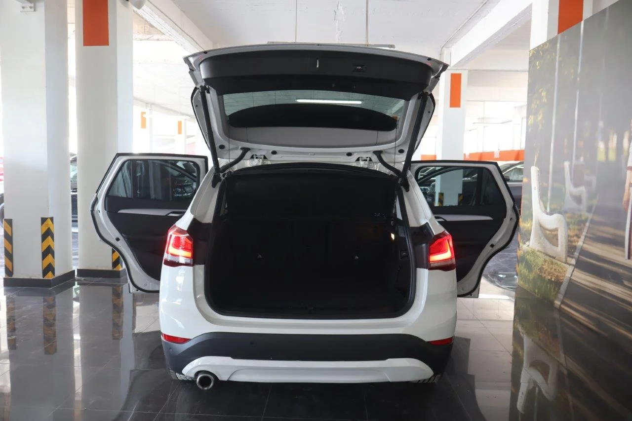 Bmw X1 - View model 8
