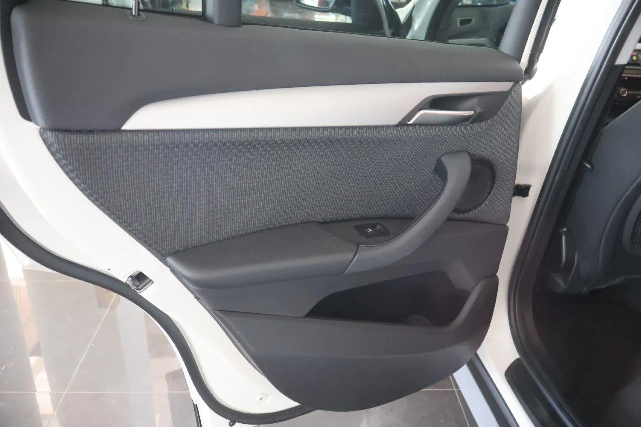 Bmw X1 - View model 38