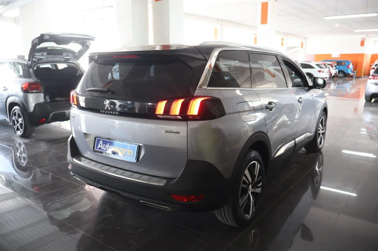 View 5 - Peugeot 5008 - 2019